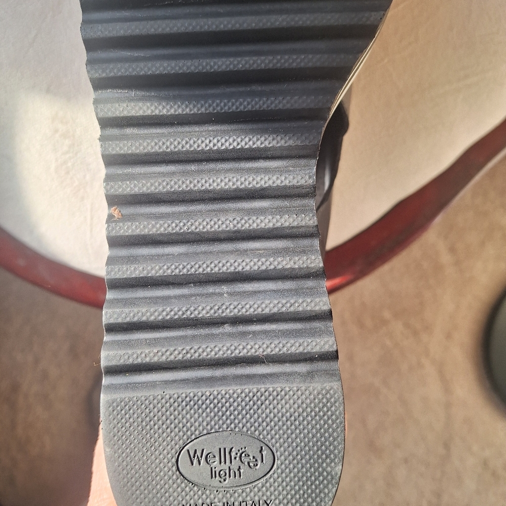 Women Black Leather Shoes- Cut Out Oxfords - Picture 4 of 5